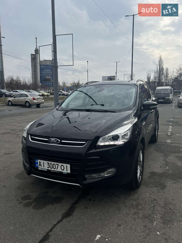 Внедорожник / Кроссовер Ford Kuga 2013 в 