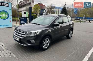 Внедорожник / Кроссовер Ford Kuga 2019 в 
