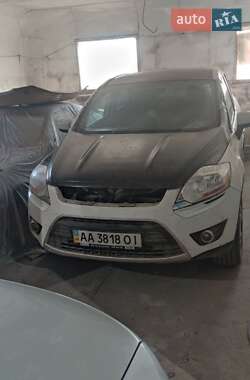 Внедорожник / Кроссовер Ford Kuga 2011 в 