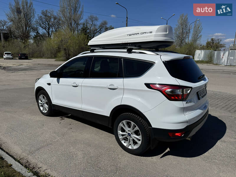 Внедорожник / Кроссовер Ford Kuga 2019 в Запорожье фото 4 Внедорожник / Кроссовер Ford Kuga 2019 в Запорожье