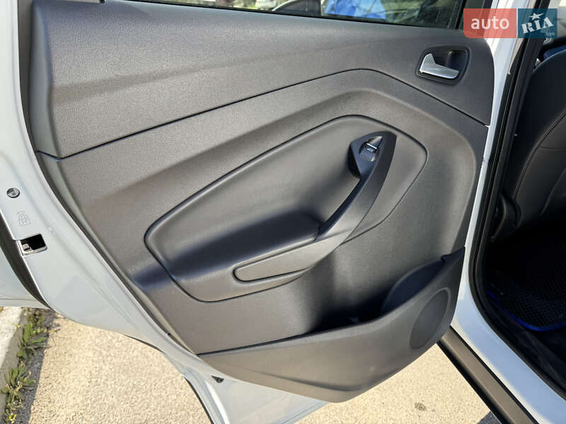 Внедорожник / Кроссовер Ford Kuga 2019 в Запорожье фото 16 Внедорожник / Кроссовер Ford Kuga 2019 в Запорожье