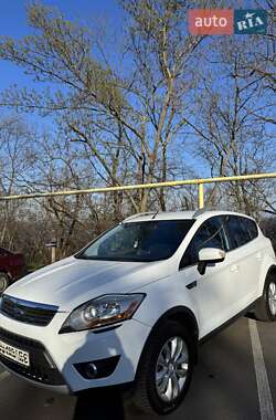 Внедорожник / Кроссовер Ford Kuga 2010 в 