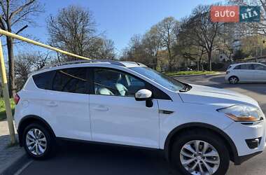 Внедорожник / Кроссовер Ford Kuga 2010 в 