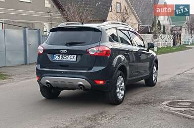 Внедорожник / Кроссовер Ford Kuga 2011 в 