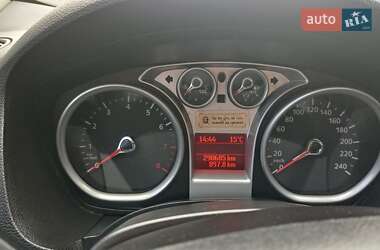 Внедорожник / Кроссовер Ford Kuga 2011 в 