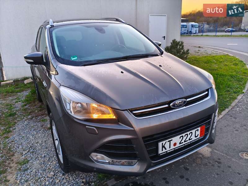 Внедорожник / Кроссовер Ford Kuga 2014 в 