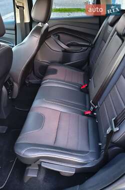 Внедорожник / Кроссовер Ford Kuga 2014 в 