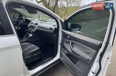 Внедорожник / Кроссовер Ford Kuga 2010 в 