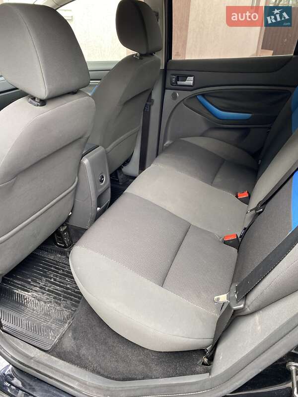 Внедорожник / Кроссовер Ford Kuga 2008 в Вышгороде