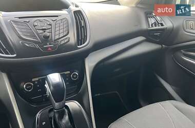 Внедорожник / Кроссовер Ford Kuga 2013 в 