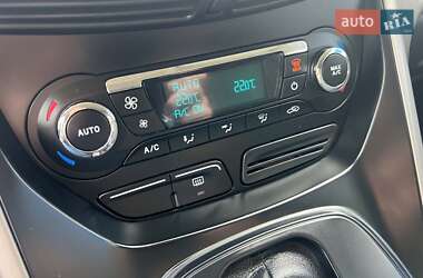 Внедорожник / Кроссовер Ford Kuga 2013 в 