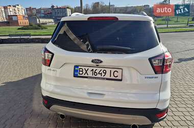 Внедорожник / Кроссовер Ford Kuga 2017 в 