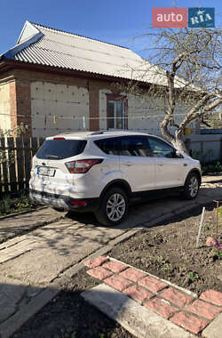 Внедорожник / Кроссовер Ford Kuga 2017 в 