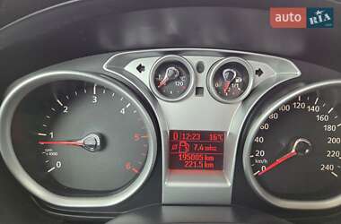 Внедорожник / Кроссовер Ford Kuga 2012 в 