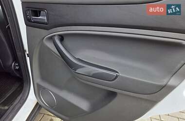 Внедорожник / Кроссовер Ford Kuga 2012 в 