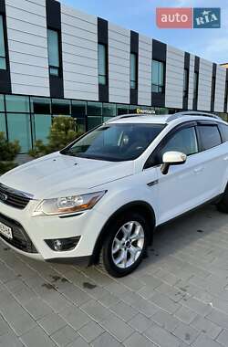 Внедорожник / Кроссовер Ford Kuga 2012 в 