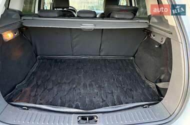 Внедорожник / Кроссовер Ford Kuga 2012 в 