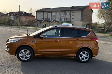 Внедорожник / Кроссовер Ford Kuga 2014 в 