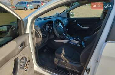 Внедорожник / Кроссовер Ford Kuga 2011 в 
