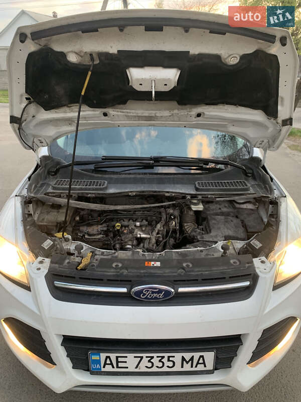 Внедорожник / Кроссовер Ford Kuga 2015 в Днепре