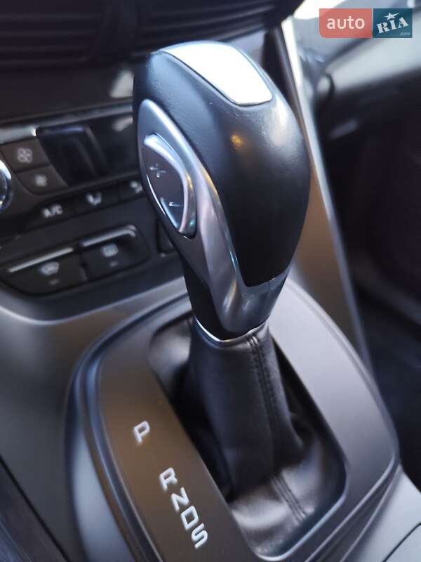 Внедорожник / Кроссовер Ford Kuga 2014 в Чернигове