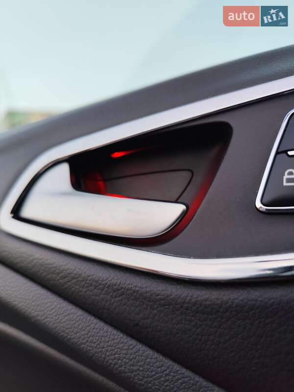 Внедорожник / Кроссовер Ford Kuga 2014 в Чернигове