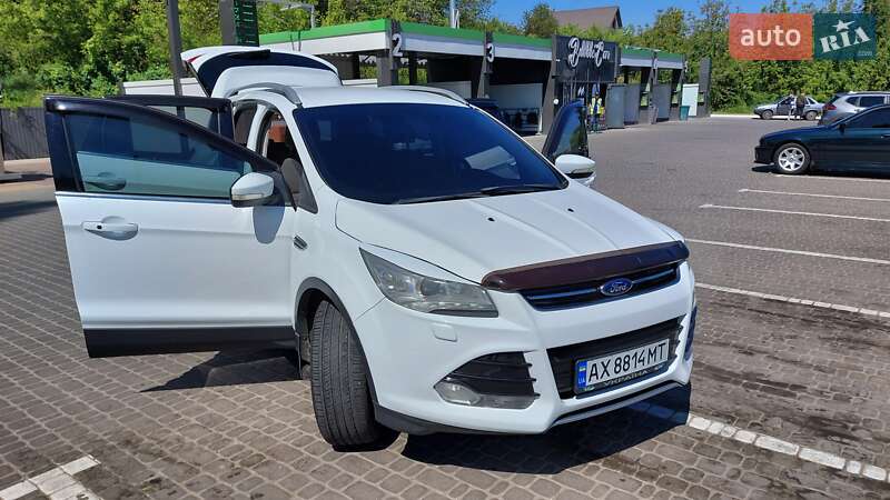 Позашляховик / Кросовер Ford Kuga 2013 в Харкові