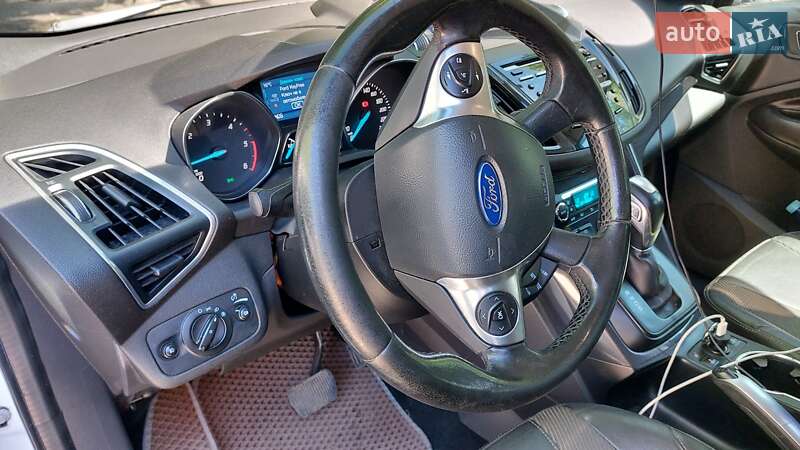 Позашляховик / Кросовер Ford Kuga 2013 в Харкові
