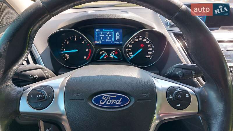 Позашляховик / Кросовер Ford Kuga 2013 в Харкові
