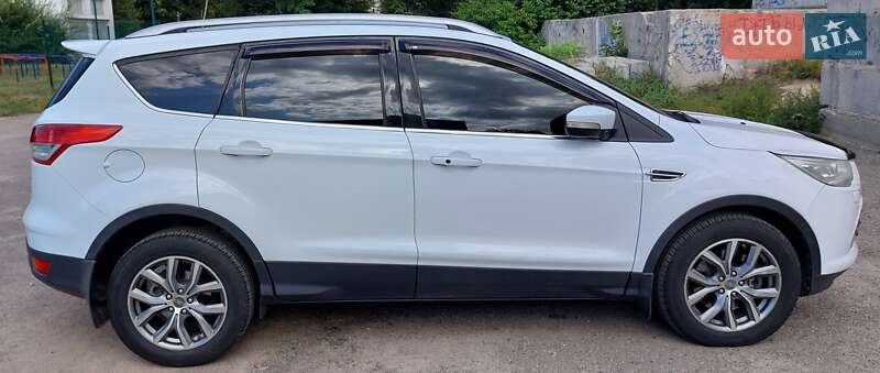Позашляховик / Кросовер Ford Kuga 2013 в Харкові