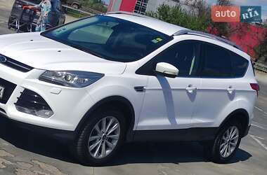 Внедорожник / Кроссовер Ford Kuga 2015 в 