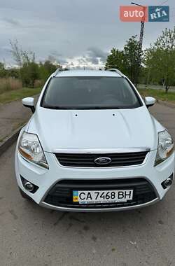 Внедорожник / Кроссовер Ford Kuga 2012 в 