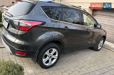 Внедорожник / Кроссовер Ford Kuga 2017 в 
