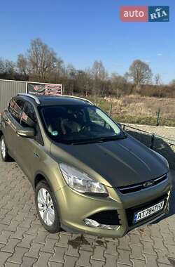 Внедорожник / Кроссовер Ford Kuga 2013 в 