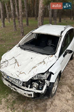 Позашляховик / Кросовер Ford Kuga 2012 в 