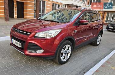 Позашляховик / Кросовер Ford Kuga 2015 в 