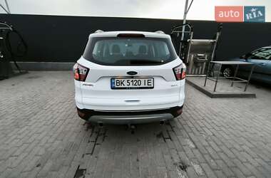 Внедорожник / Кроссовер Ford Kuga 2018 в 