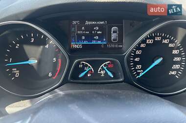 Внедорожник / Кроссовер Ford Kuga 2015 в 