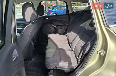 Внедорожник / Кроссовер Ford Kuga 2013 в 