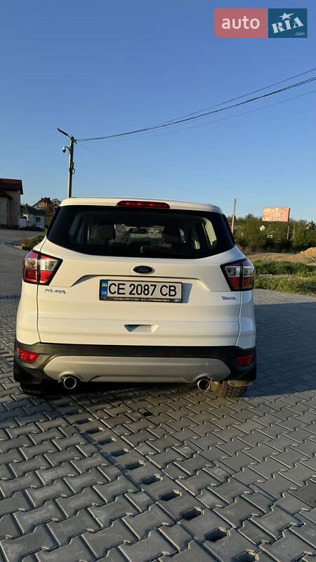 Внедорожник / Кроссовер Ford Kuga 2019 в Черновцах