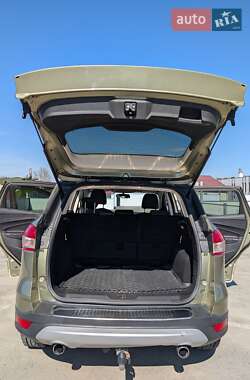 Внедорожник / Кроссовер Ford Kuga 2014 в 