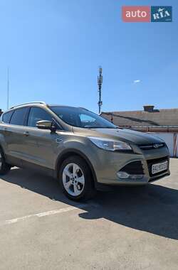 Внедорожник / Кроссовер Ford Kuga 2014 в 