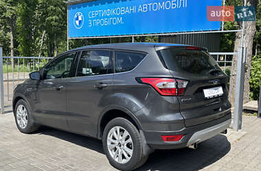 Внедорожник / Кроссовер Ford Kuga 2018 в 