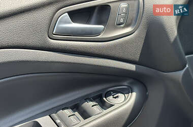 Внедорожник / Кроссовер Ford Kuga 2018 в 