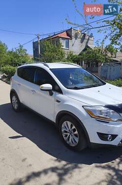 Позашляховик / Кросовер Ford Kuga 2012 в 