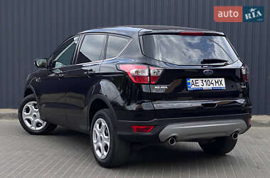 Внедорожник / Кроссовер Ford Kuga 2019 в 