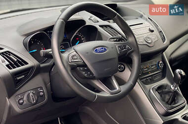Внедорожник / Кроссовер Ford Kuga 2019 в 