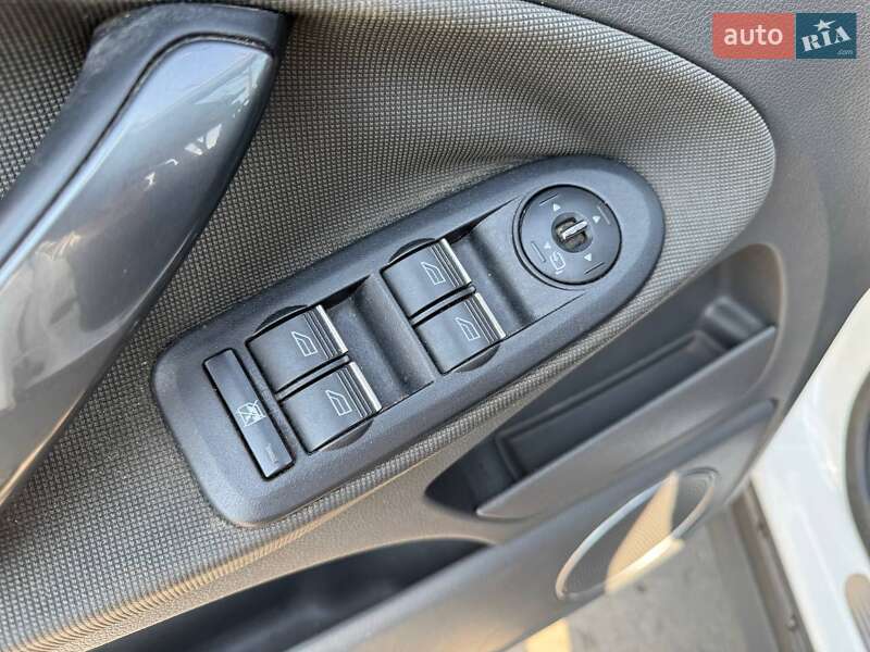 Позашляховик / Кросовер Ford Kuga 2012 в Києві
