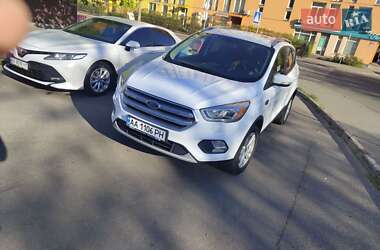 Внедорожник / Кроссовер Ford Kuga 2016 в Киеве