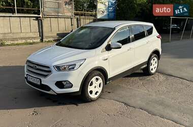 Внедорожник / Кроссовер Ford Kuga 2018 в 